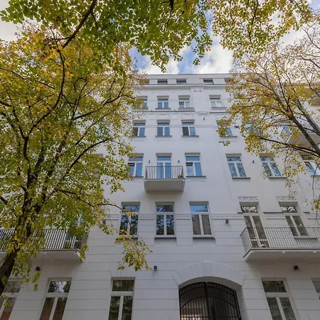 Western Side Of Vistula River Radna By Renters * Varsovia