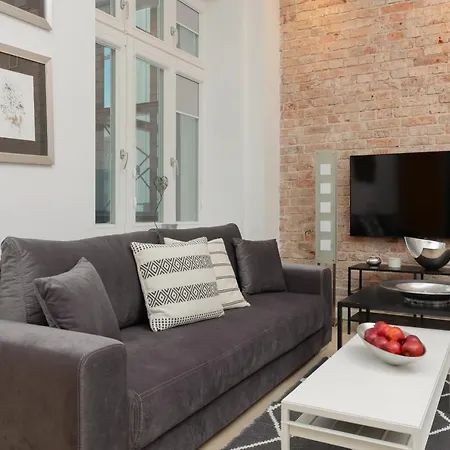 Apartment Western Side Of Vistula River Radna By Renters *