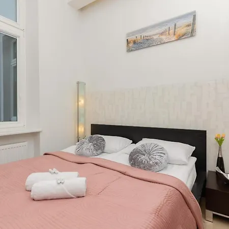 Western Side Of Vistula River Radna By Renters Apartament Warszawa